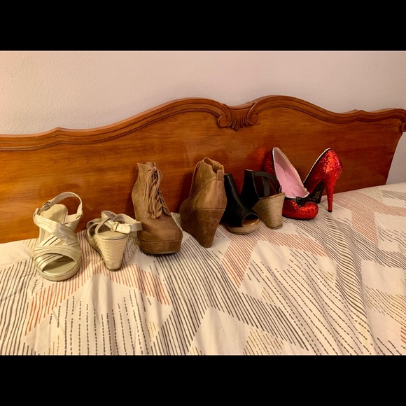 Lot of 4 pair of shoes - Picture 2 of 3